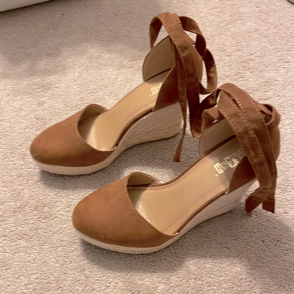 Brown wedges